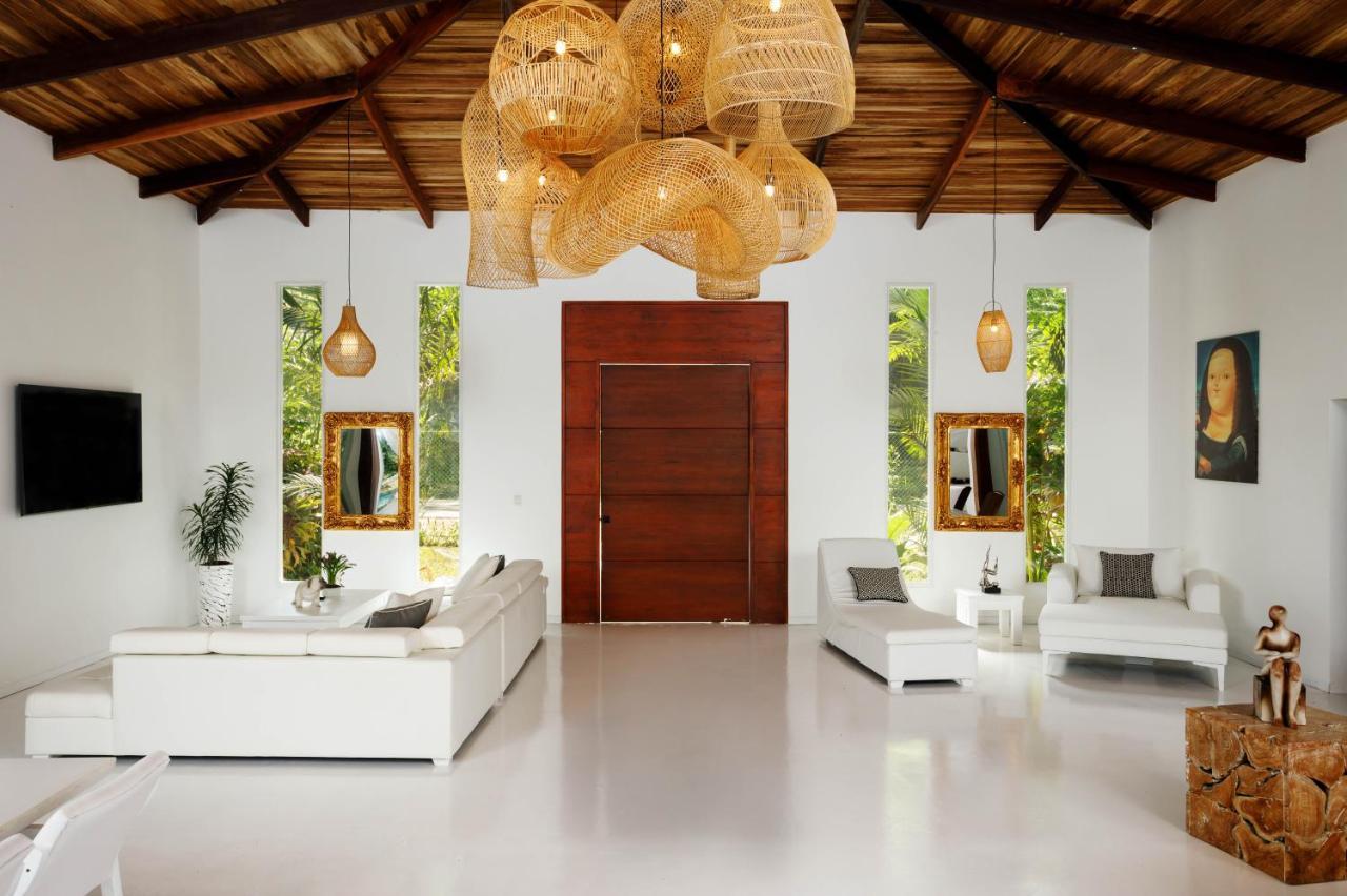 Gigi Brown Villa Frida Beachfront Puerto Viejo de Talamanca Zewnętrze zdjęcie