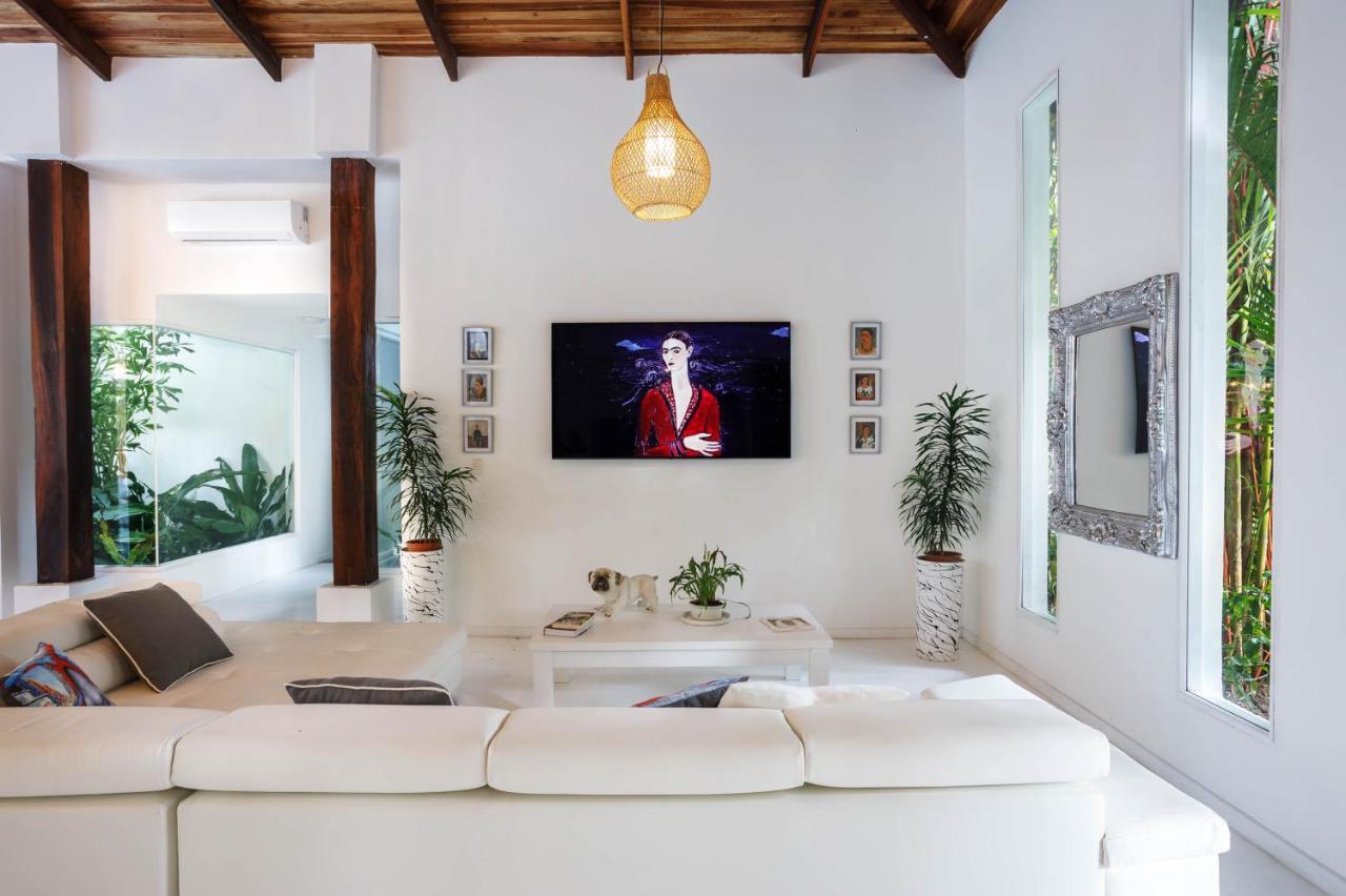 Gigi Brown Villa Frida Beachfront Puerto Viejo de Talamanca Zewnętrze zdjęcie